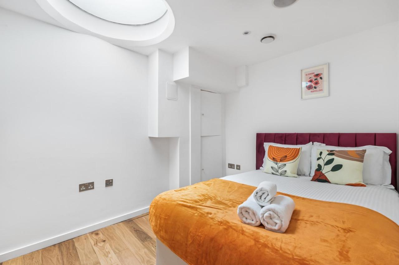 Trafalgar Square Arty Apartment 伦敦 外观 照片