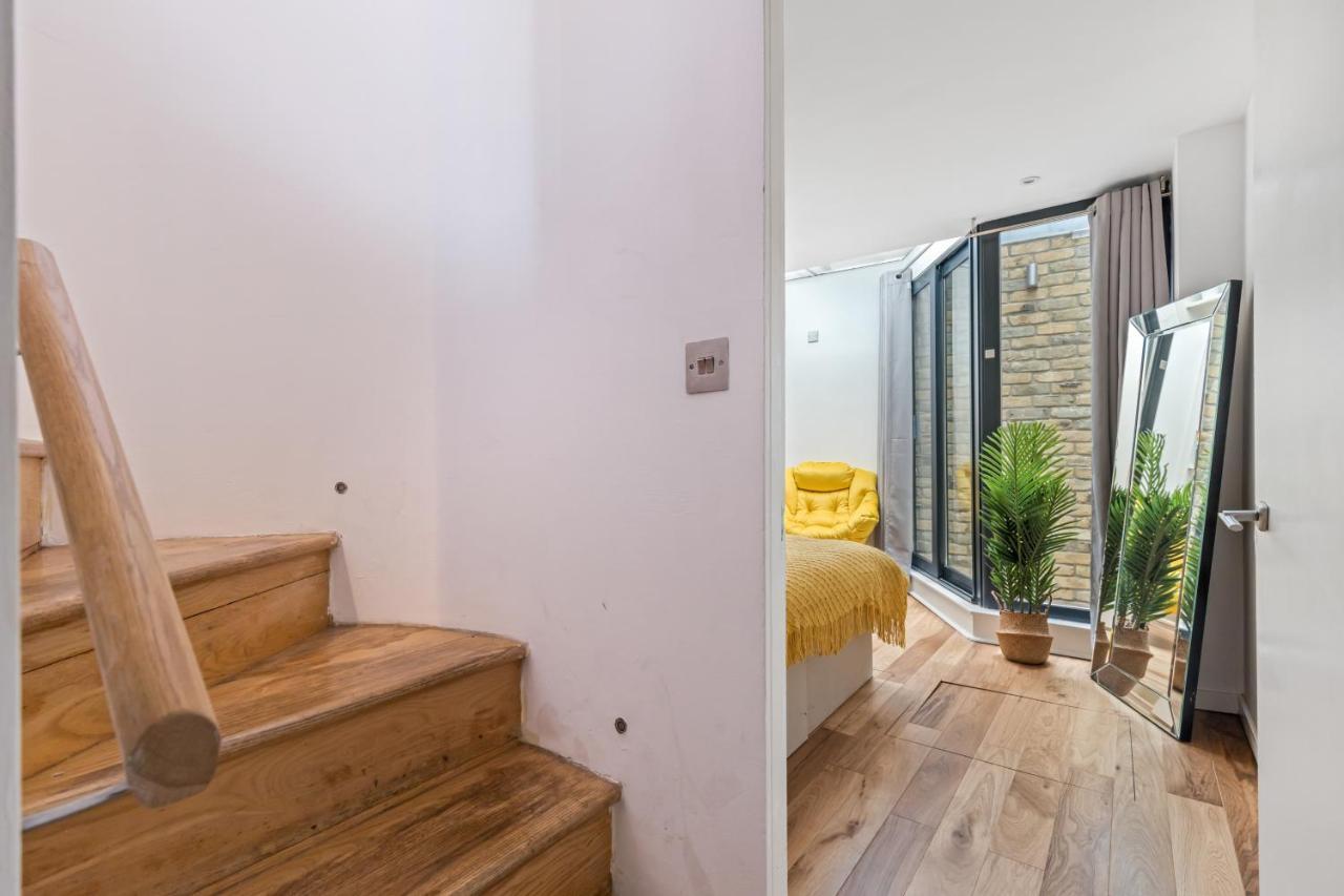 Trafalgar Square Arty Apartment 伦敦 外观 照片